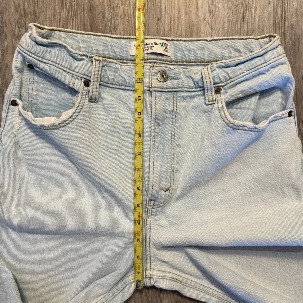 Abercrombie & Fitch Womens 30/10 XS‎ 90's Straight Ultra High Light Wash Jeans